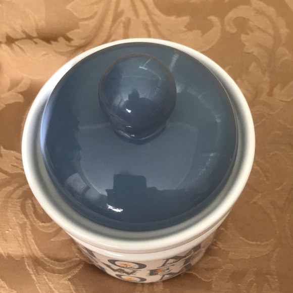 Vintage Canisters - Picture 4 of 8